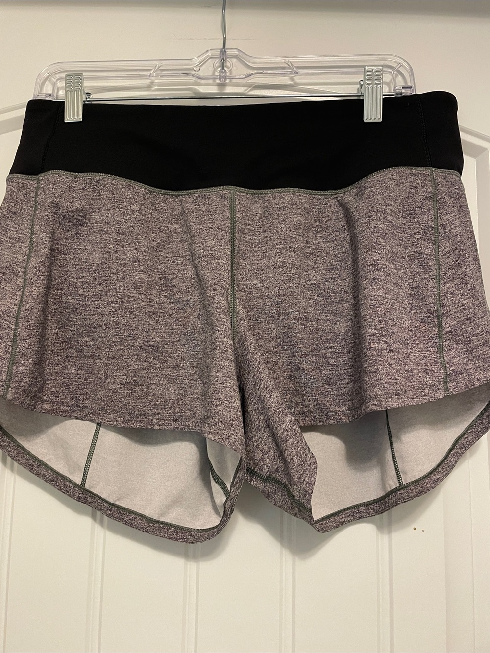 NWOT Lululemon Speed Up Shorts Size 8.